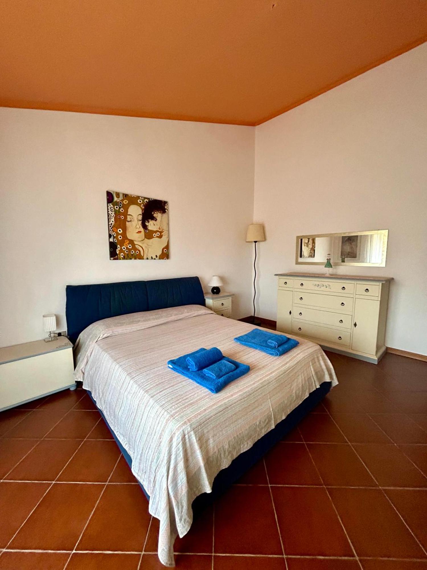 Amazing House 10 Min By Car From The Beach Olbia Exterior photo